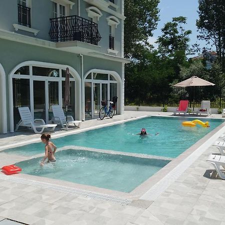 Aparthotel Riverside Vip Аpartments à Slantchev Briag Extérieur photo